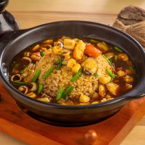 捞汁海鲜饭 Rice Bowl in House Special Sauce with Baby Abalone, Crab Stick, Squid, Shrimp，Crispy Fried Pork Lard and Chinese Chives